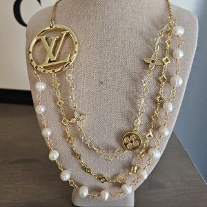 Handmade Necklace - Salt Water Pearls